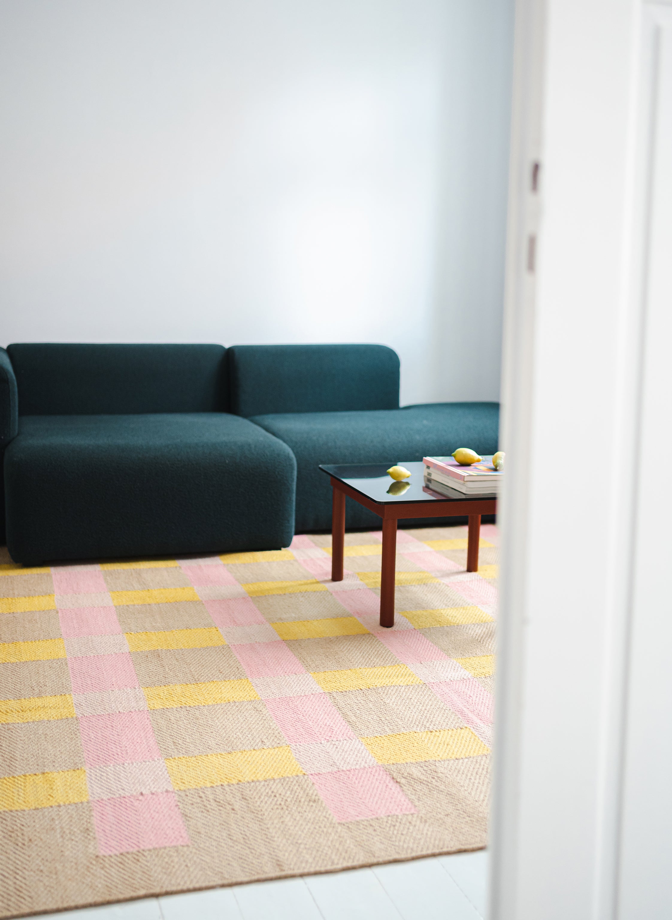 Jute Rug w. pink and yellow stripes