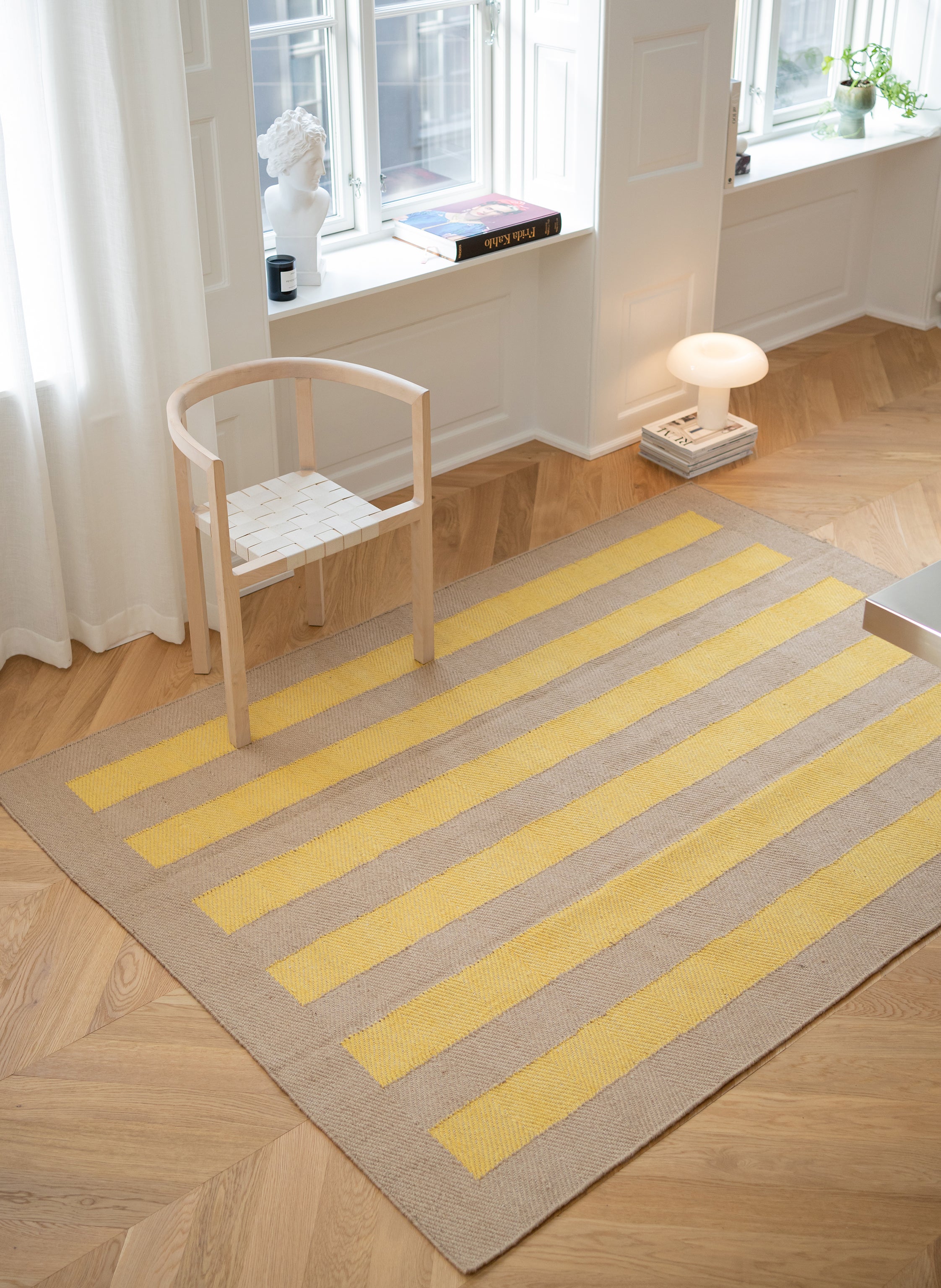 Jute Rug w. yellow stripes