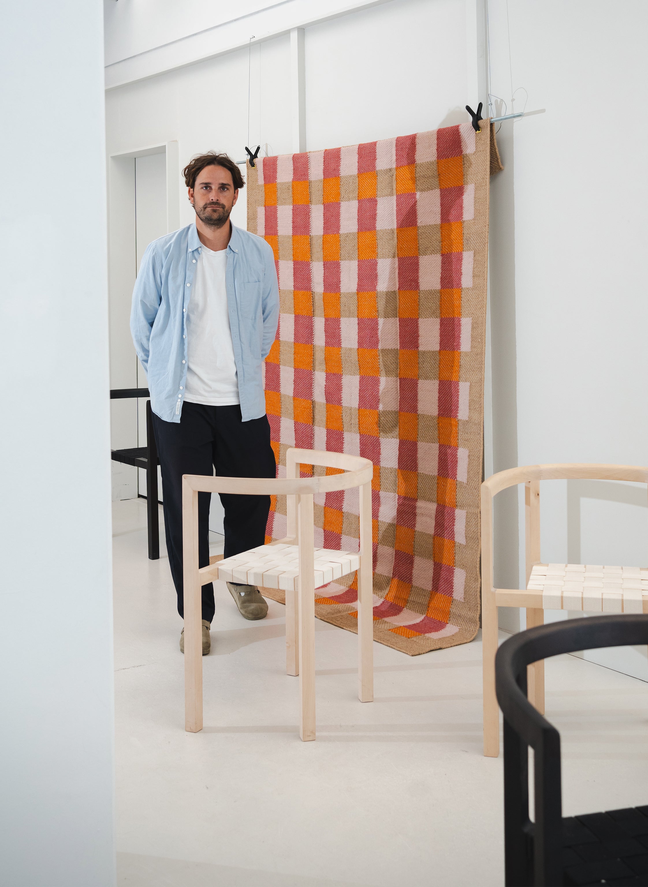 Jute Rug w. Violet and orange